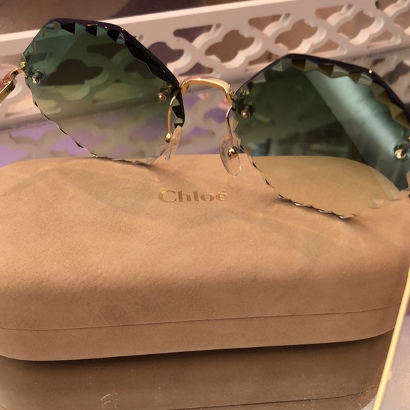 Fabulous Chloe sunglasses! - Picture 3 of 6